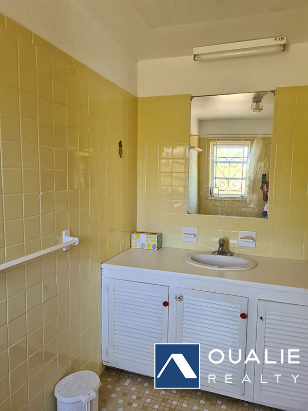 14 of 16 from Oualie Realty