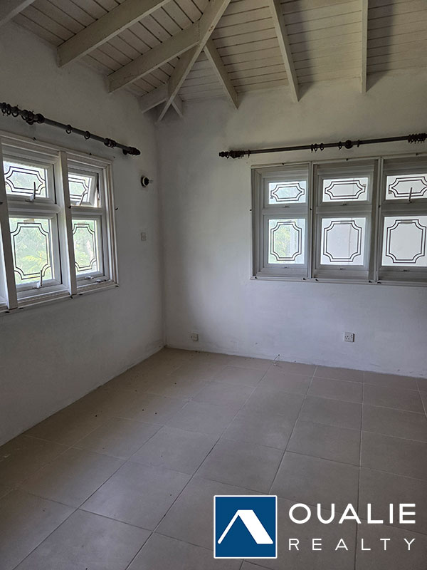 8 of 28 from Oualie Realty